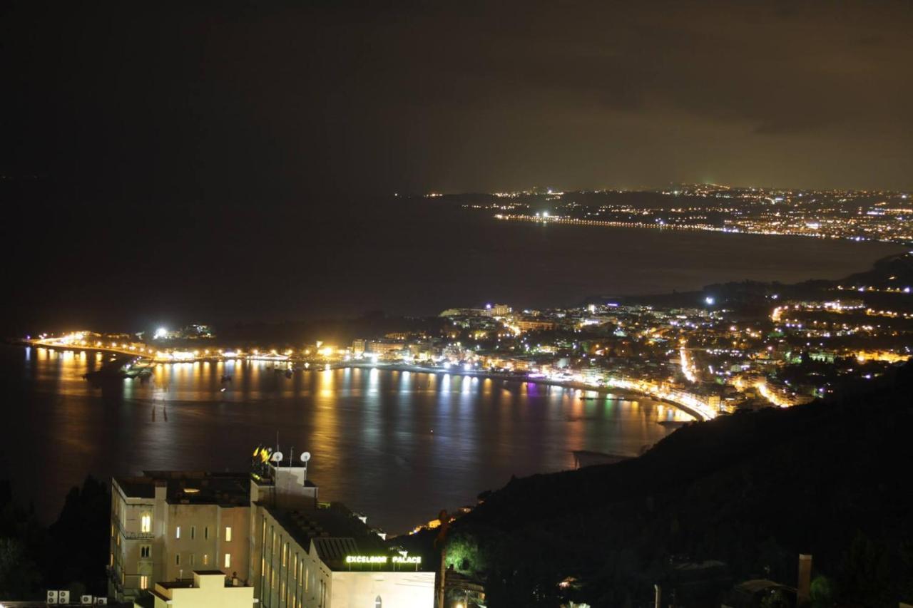Casa Capri Apartment Giardini Naxos Ngoại thất bức ảnh