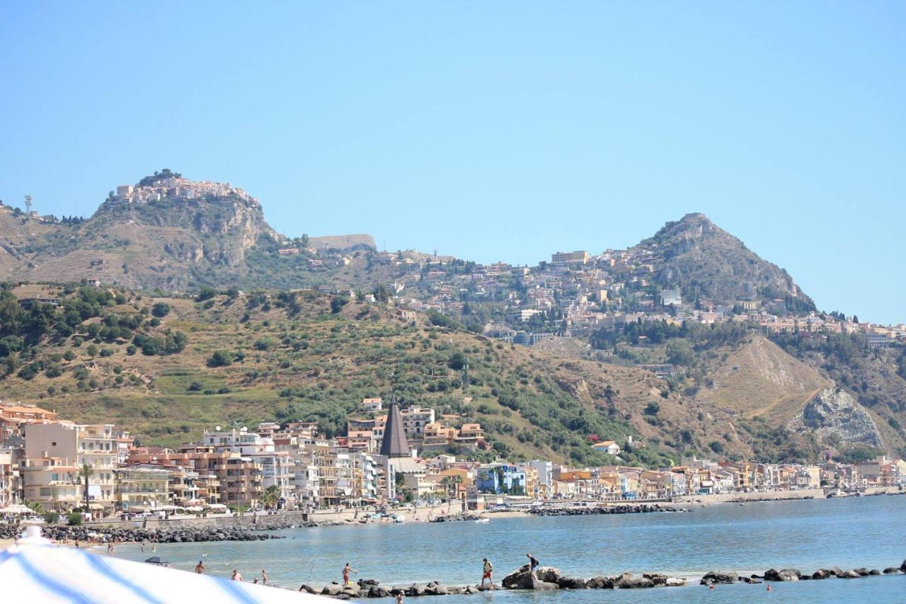 Casa Capri Apartment Giardini Naxos Ngoại thất bức ảnh