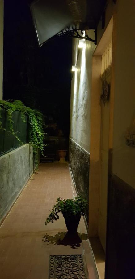 Casa Capri Apartment Giardini Naxos Ngoại thất bức ảnh