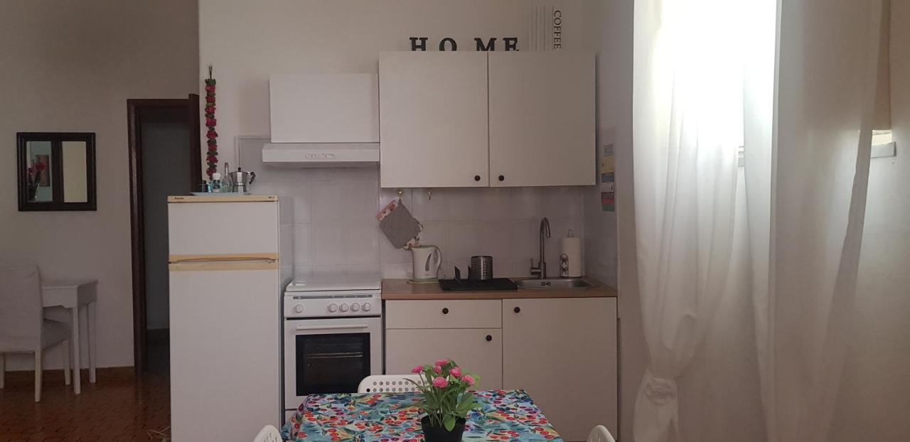 Casa Capri Apartment Giardini Naxos Ngoại thất bức ảnh